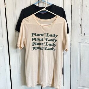 Kaeraz Graphic T-Shirt Bundle Plant Lady & Little Helpers North Pole Skull L